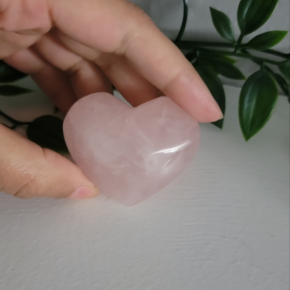 Rose Quartz heart - Picture 3 of 3